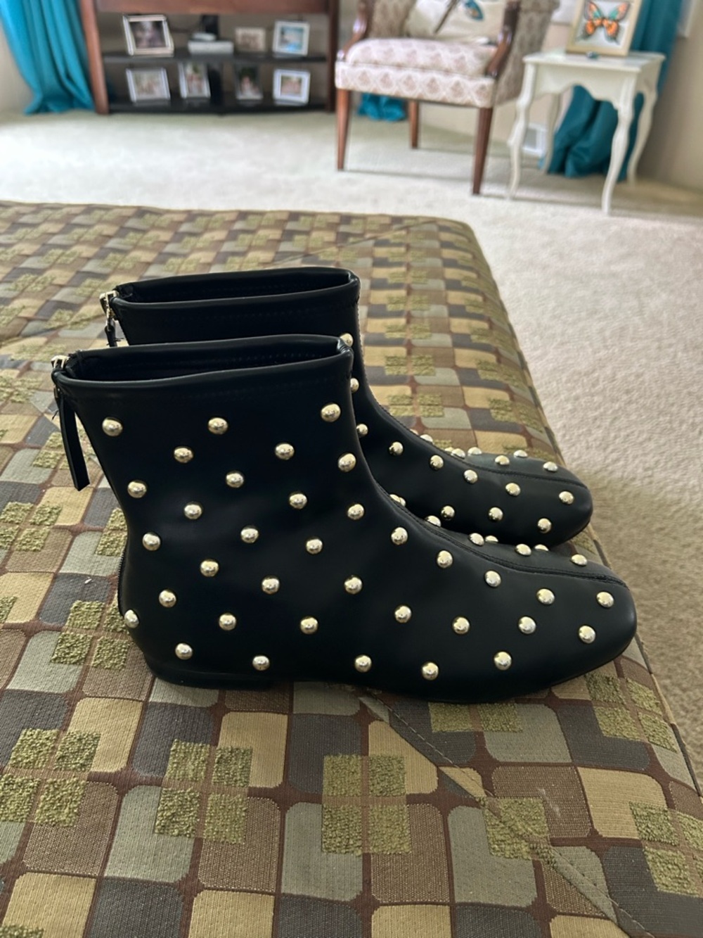 Black Studded scoop Women's Ankle Booties - Chic Zipper Back